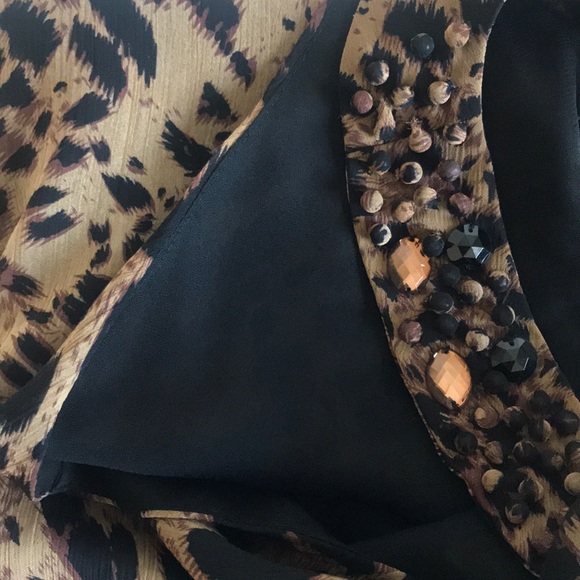 Fall Leopard blouse - Picture 2 of 3
